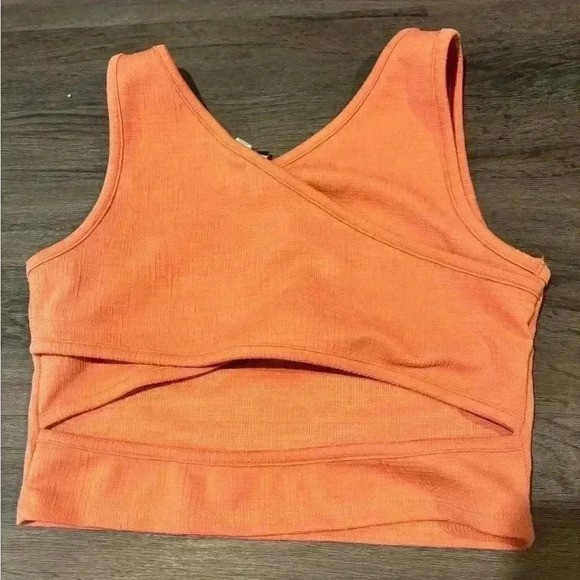 ROXY Cropped Tank Top - Picture 2 of 4